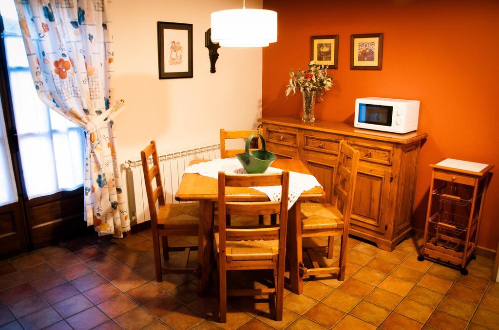 Sisquet Apartaments Erill la Vall Zimmer foto